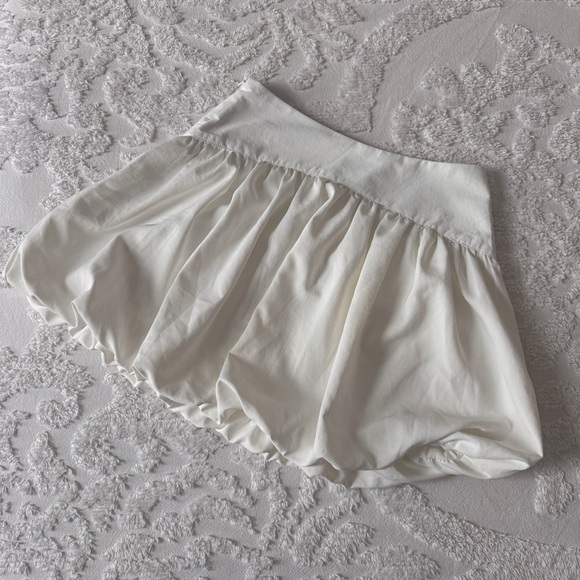 AQUA Women’s Bubble Mini Skirt in White - Picture 5 of 10